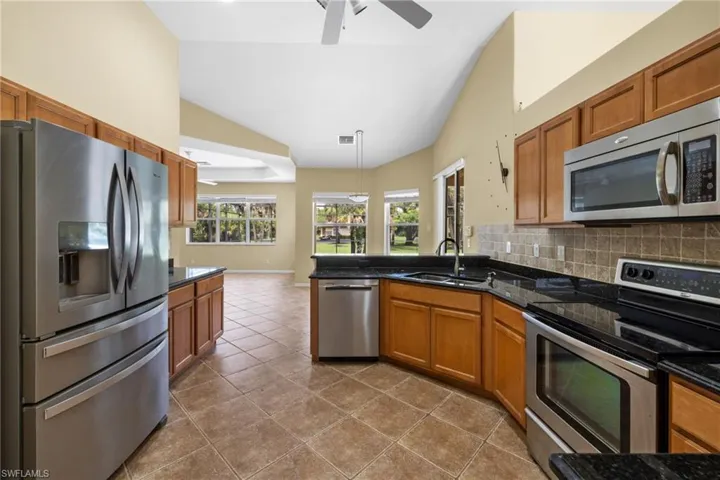 385 13th St Sw, Naples, Florida 34117