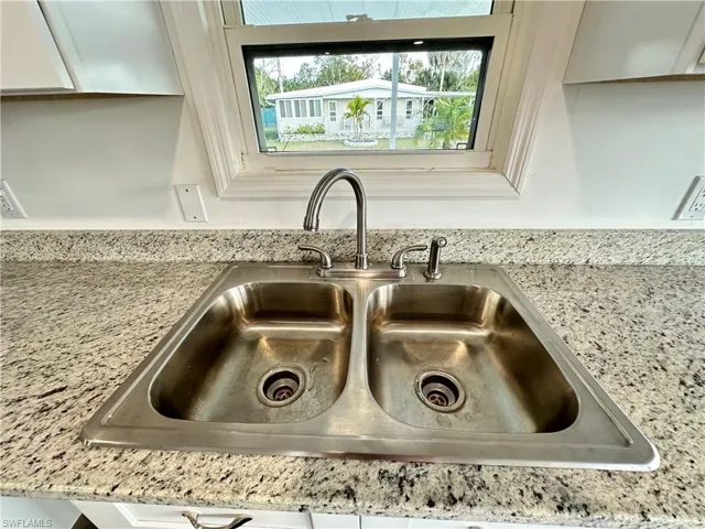 14508 Plymouth Bend, North Fort Myers, Florida 33917