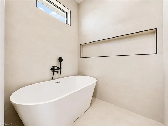 8022 Sunrise Cir, Labelle, Florida 33935