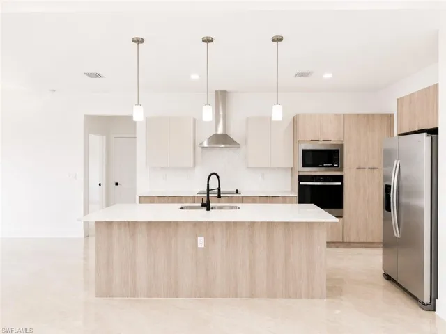 8022 Sunrise Cir, Labelle, Florida 33935