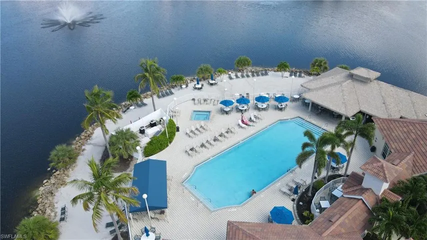 Aerial view Island Club
