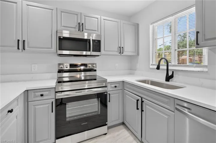 9470 Ivy Brook Run 806, Fort Myers, Florida 33913