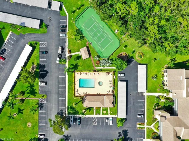 Birds eye view of property