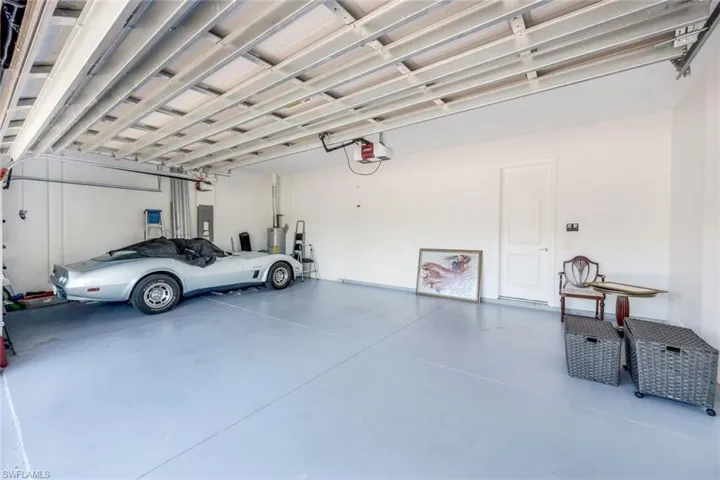 3 Car Garage!!