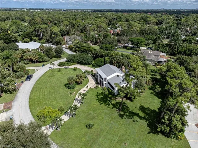 Birds eye view of property