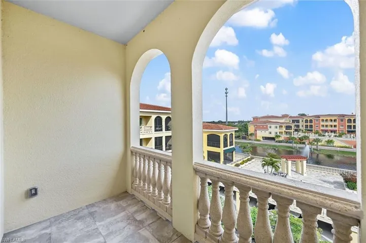21530  Strada Nuova  CIR, Estero, FL 33928