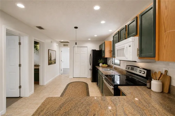 434 Leawood Cir, Naples, Florida 34104