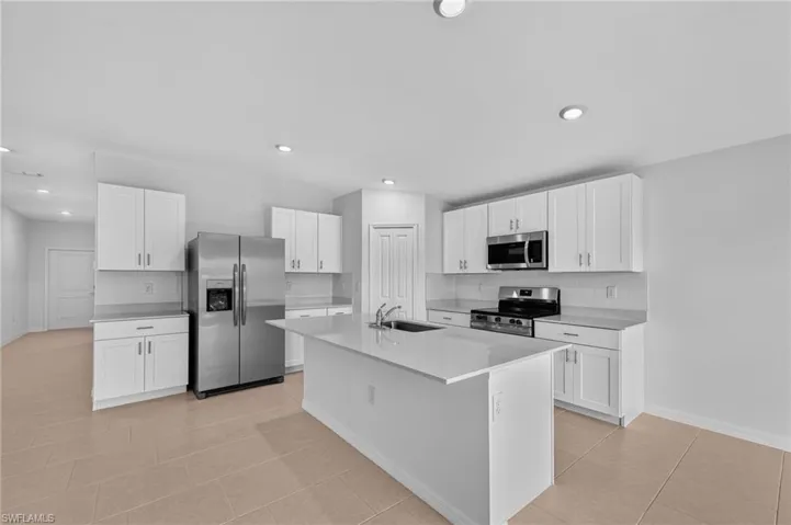 1407 10th Ave, Cape Coral, Florida 33993