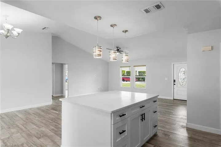 2704 Sw Santa Barbara Pl, Cape Coral Fl 33914