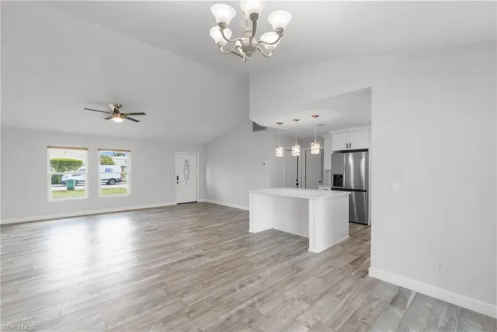 2704 Sw Santa Barbara Pl, Cape Coral Fl 33914