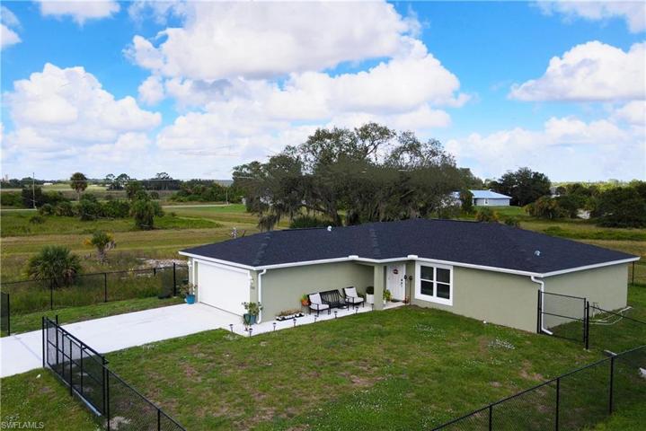 Secured Landscaped area for your pets and family