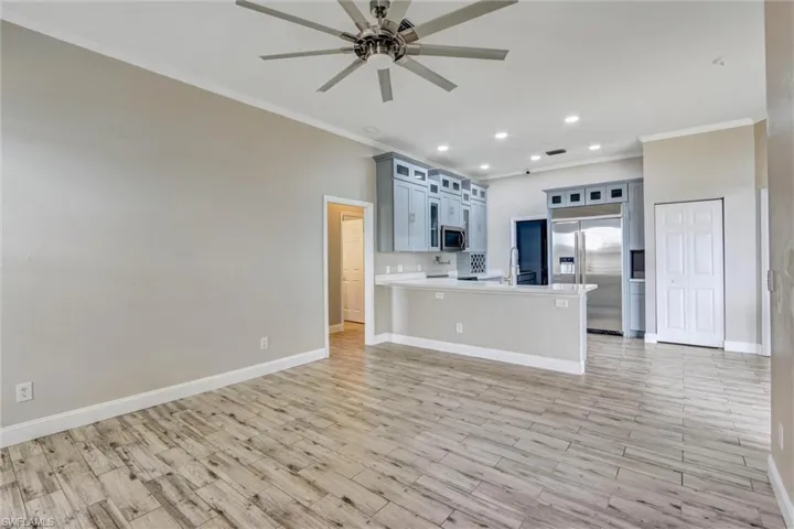 32 Wilmington Pkwy, Cape Coral, Florida 33993