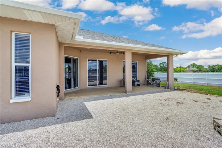32 Wilmington Pkwy, Cape Coral, Florida 33993