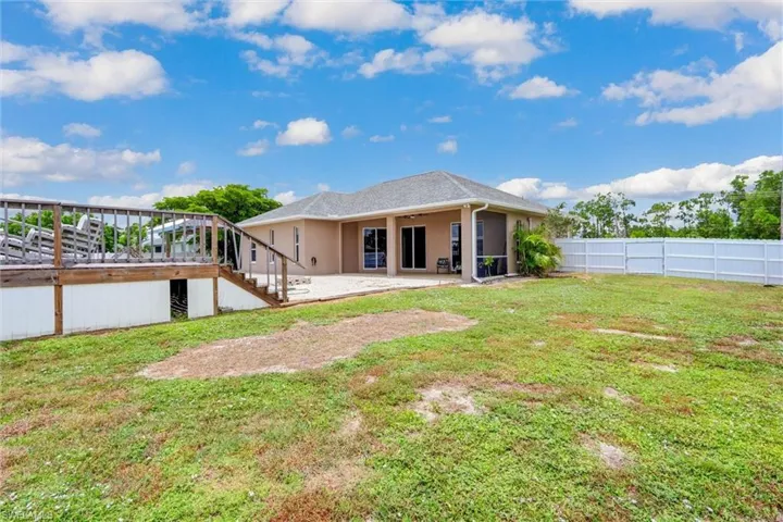 32 Wilmington Pkwy, Cape Coral, Florida 33993