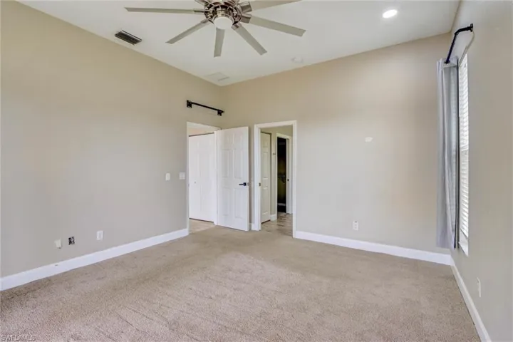 32 Wilmington Pkwy, Cape Coral, Florida 33993