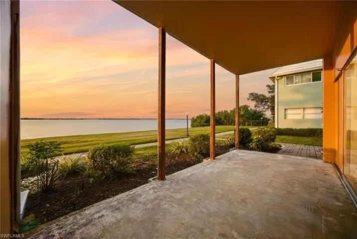 3225 E Riverside Dr 31c, Fort Myers, Florida 33916