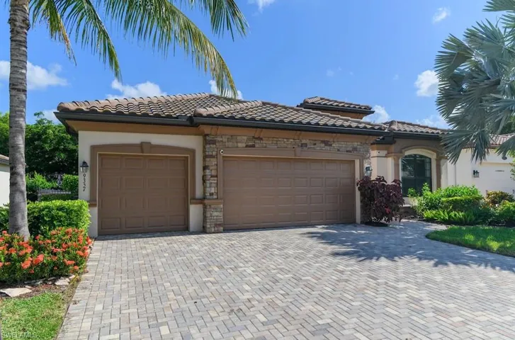 9357 Glenforest Dr, Naples, Florida 34120
