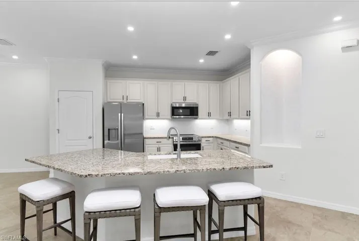 9357 Glenforest Dr, Naples, Florida 34120