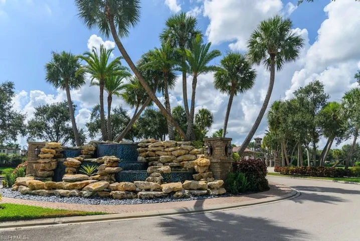 9357 Glenforest Dr, Naples, Florida 34120