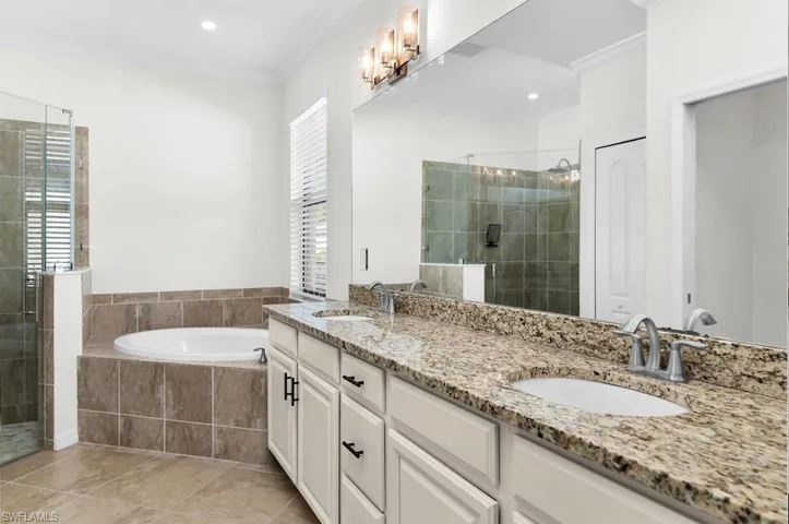 9357 Glenforest Dr, Naples, Florida 34120