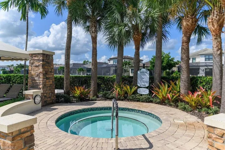 9357 Glenforest Dr, Naples, Florida 34120