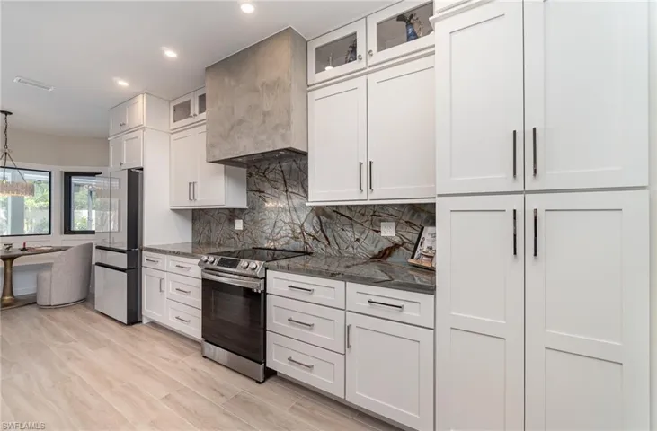 15933  Gleneagle  CT, Fort Myers, FL 33908