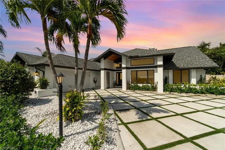 15933  Gleneagle  CT, Fort Myers, FL 33908