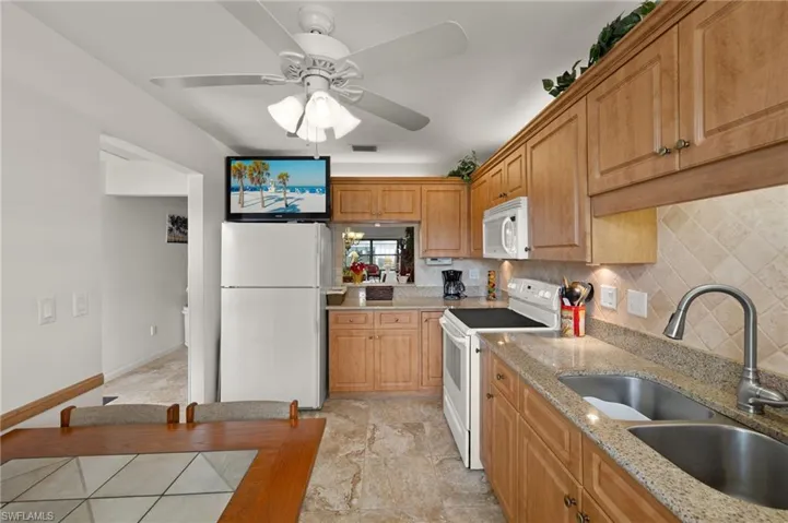 1279 Hazeltine Dr, Fort Myers, Florida 33919