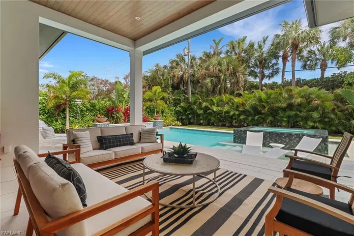 View of patio featuring an outdoor living space