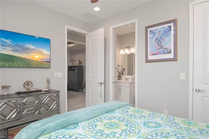 8013 Calle Canovas Ct, Naples, Florida 34114