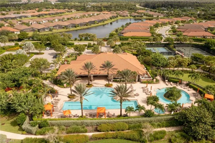 8013 Calle Canovas Ct, Naples, Florida 34114