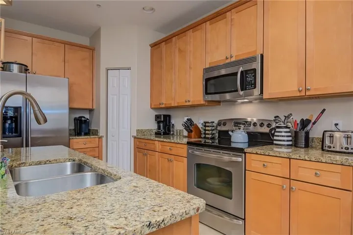 8320  Esperanza  ST, Fort Myers, FL 33912