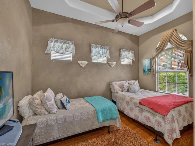 5757  Mango  CIR, Naples, FL 34110