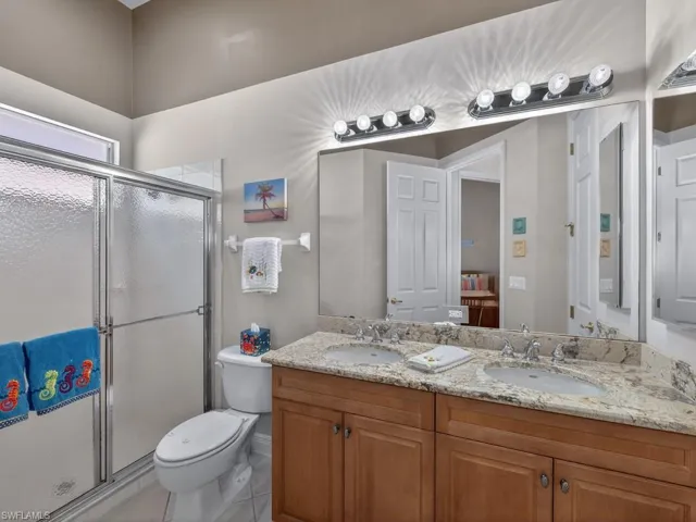 5757  Mango  CIR, Naples, FL 34110