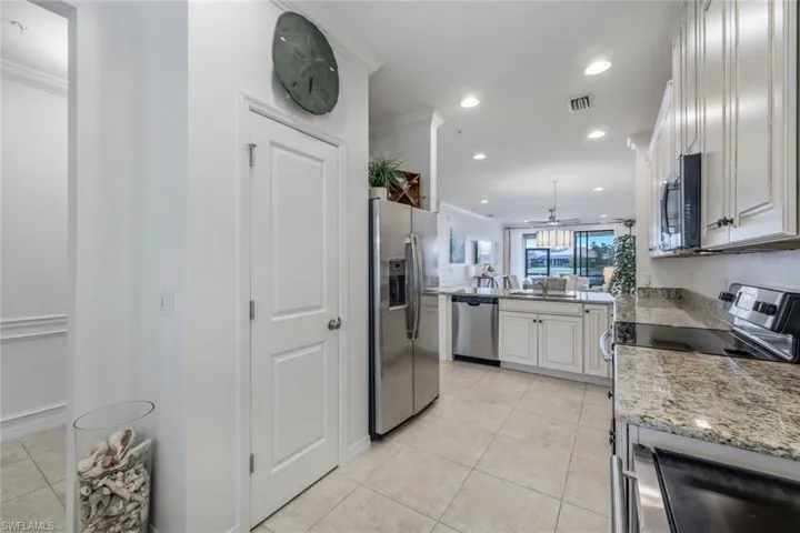 9425 Benvenuto CT # 103, NAPLES FL 34119