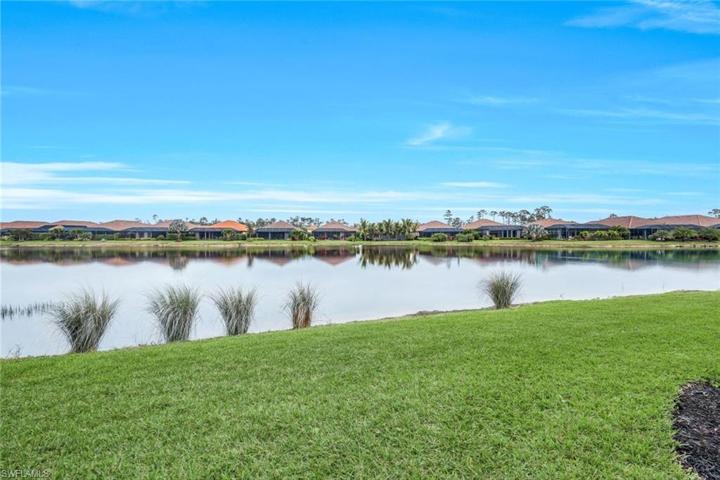 9425 Benvenuto CT # 103, NAPLES FL 34119