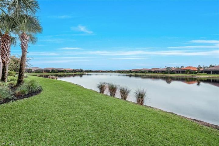 9425 Benvenuto CT # 103, NAPLES FL 34119