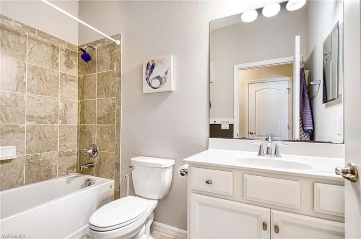 1608 Vizcaya Ln, Naples, Florida 34113