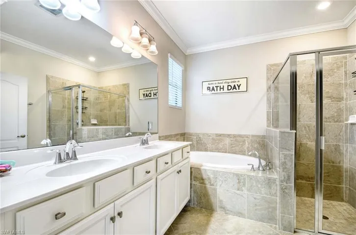 1608 Vizcaya Ln, Naples, Florida 34113