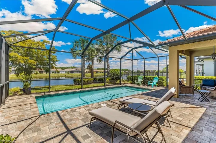 Amazing Florida Living at this Sweet Retreat!