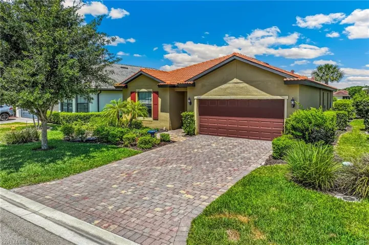 Welcome to 16067 Palmetto Prairie Drive