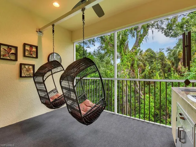 Gorgeous Preserve View