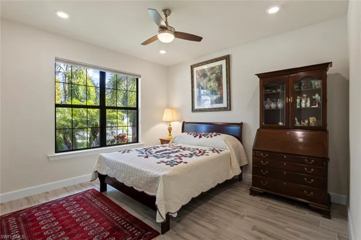 Den - could serve as bedroom