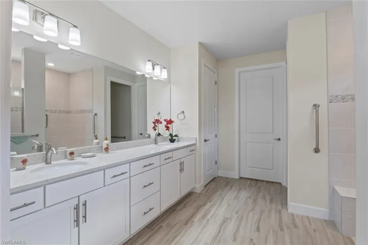 Primary Suite Bathroom