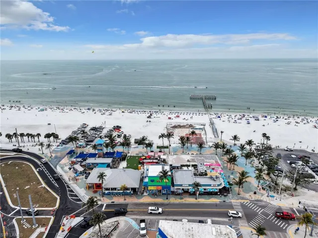 195 Hibiscus Dr, Fort Myers Beach, Florida 33931
