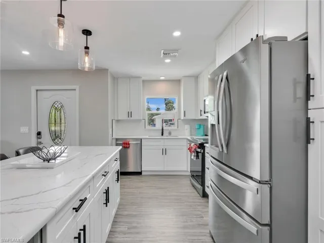 195 Hibiscus Dr, Fort Myers Beach, Florida 33931