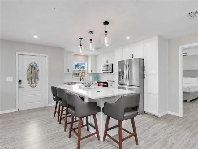 195 Hibiscus Dr, Fort Myers Beach, Florida 33931