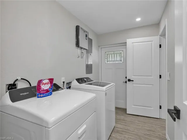 195 Hibiscus Dr, Fort Myers Beach, Florida 33931