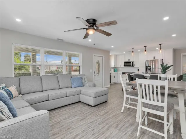 195 Hibiscus Dr, Fort Myers Beach, Florida 33931