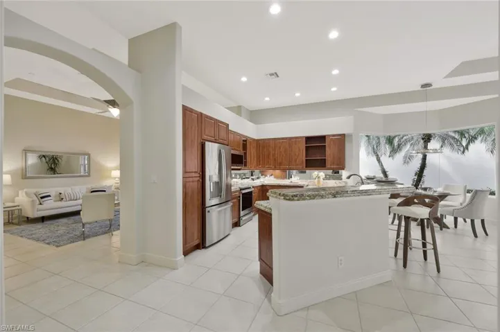 910  Villa Florenza  DR, Naples, FL 34119
